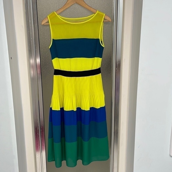 BCBGMAXAZRIA KASSANDRA PLEATED COLOR-BLOCKED DRESS NIQ6U633 SIZE XXS - Picture 5 of 9